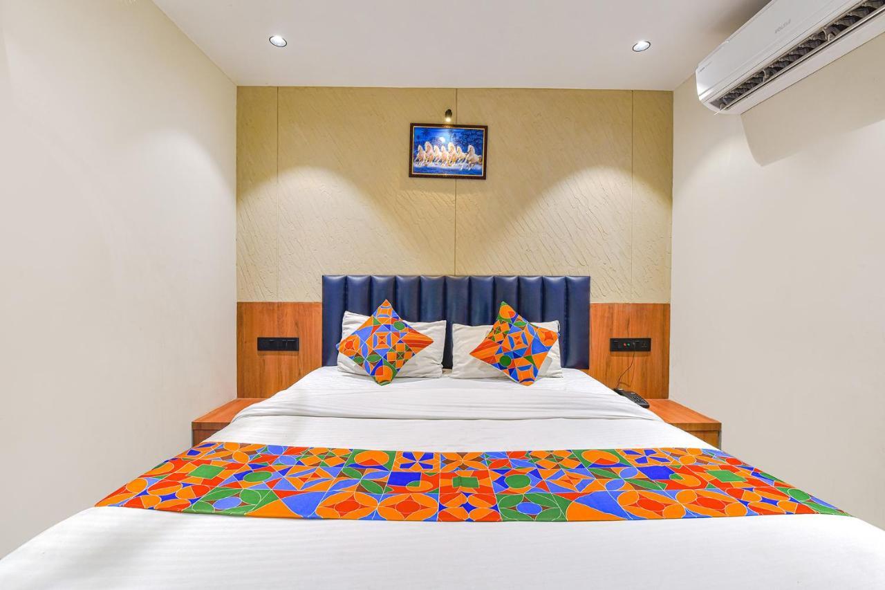 Fabhotel Udhna Inn, Near Udhna Junction Surat Bagian luar foto