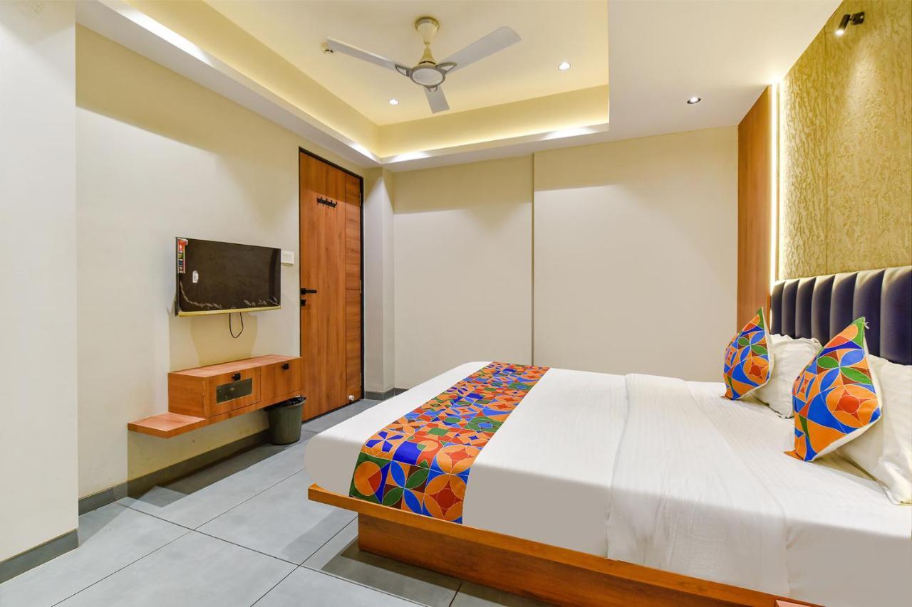 Fabhotel Udhna Inn, Near Udhna Junction Surat Bagian luar foto