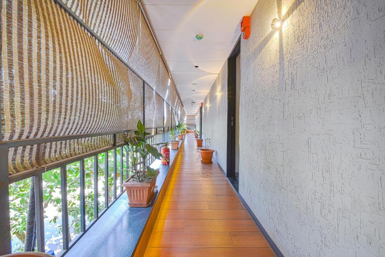 Fabhotel Udhna Inn, Near Udhna Junction Surat Bagian luar foto