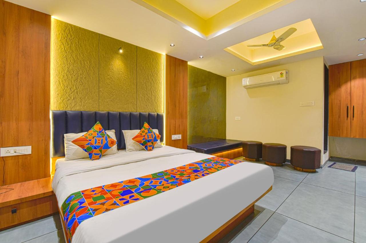 Fabhotel Udhna Inn, Near Udhna Junction Surat Bagian luar foto
