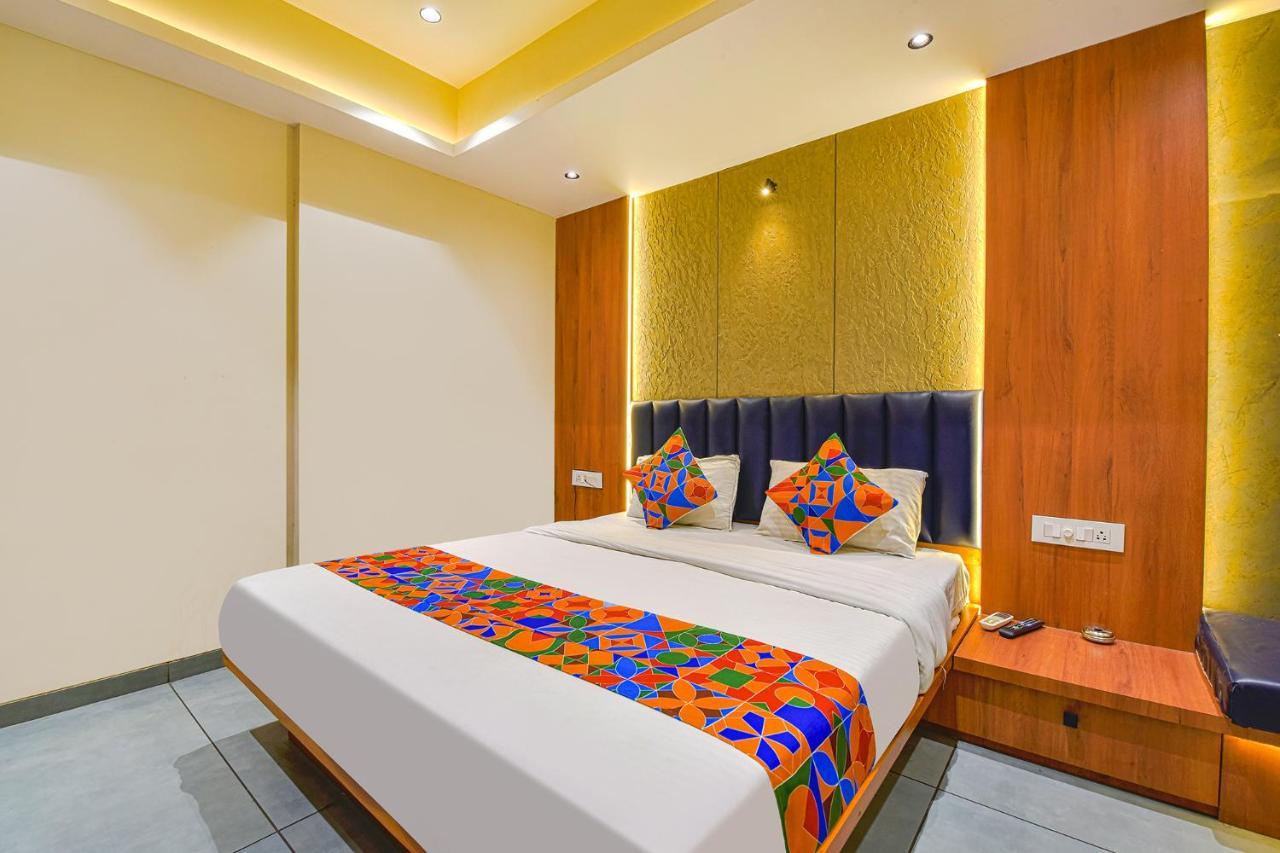 Fabhotel Udhna Inn, Near Udhna Junction Surat Bagian luar foto
