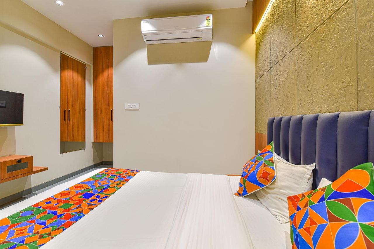 Fabhotel Udhna Inn, Near Udhna Junction Surat Bagian luar foto